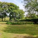 Bute Pickering